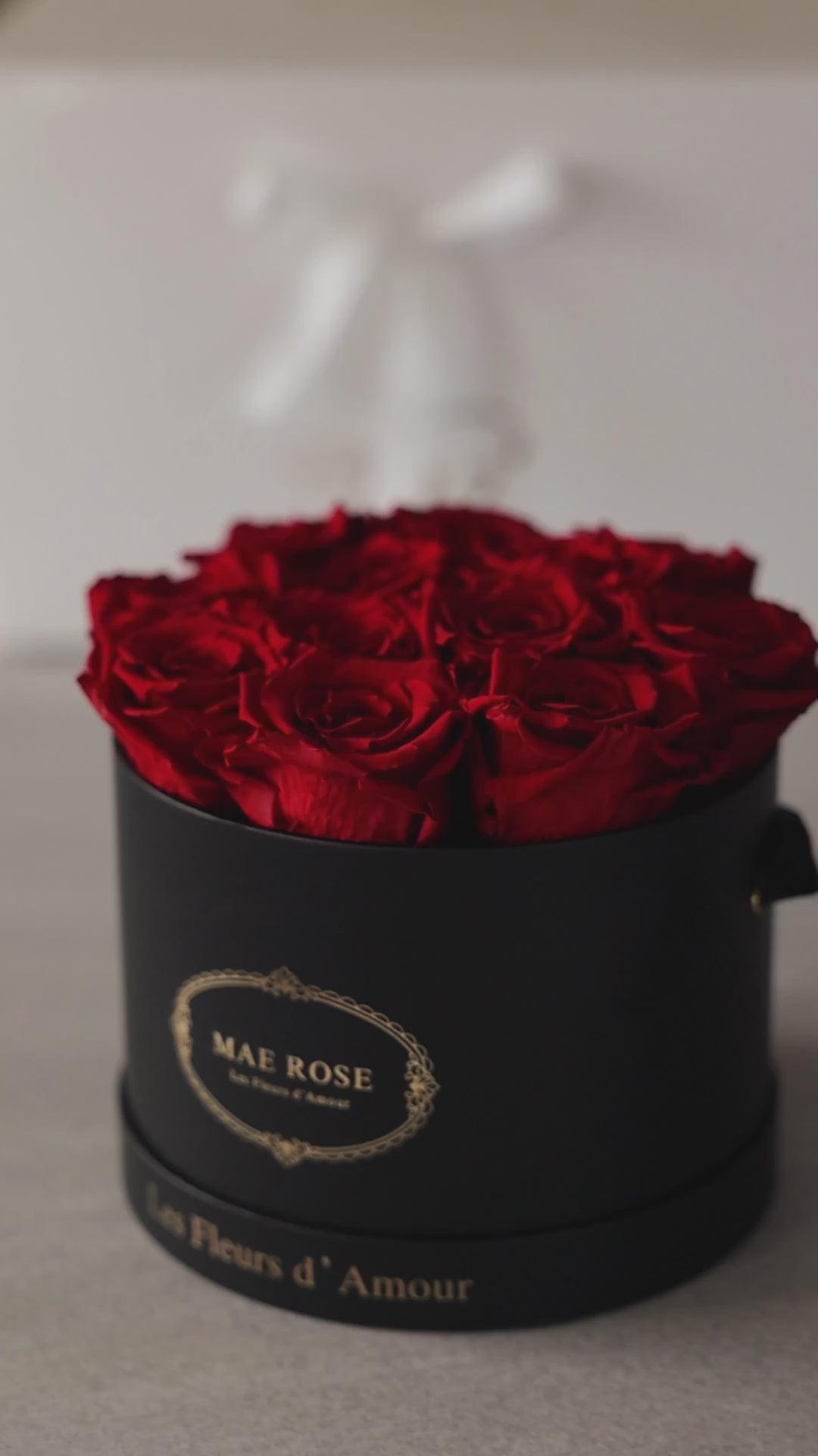 Video laden: Mae Rose Flowers Video